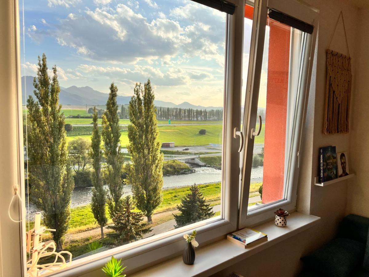 Little View Apartment Liptovsky Mikulas Bagian luar foto