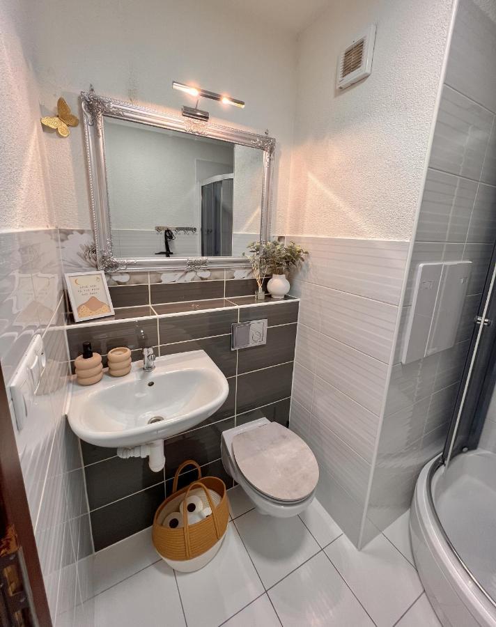 Little View Apartment Liptovsky Mikulas Bagian luar foto