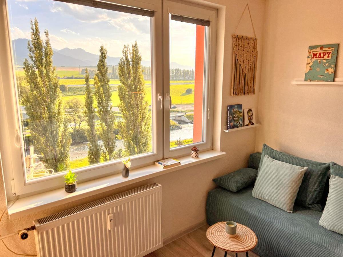 Little View Apartment Liptovsky Mikulas Bagian luar foto
